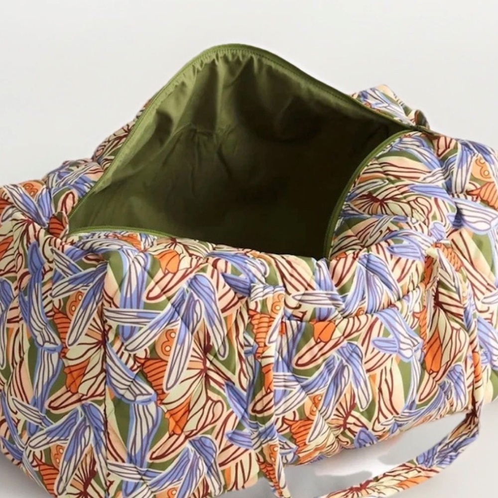 Vera Bradley Large Travel Duffel in Ultralight - New With Tags - Picture 3 of 5